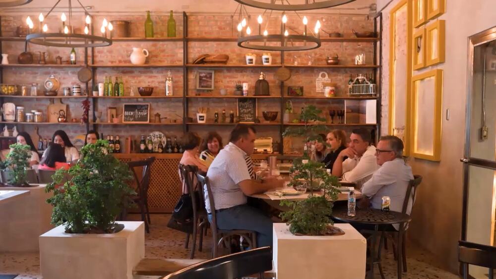 Interior de un restaurante durante un rodaje de hostelería para MR Creaciones
